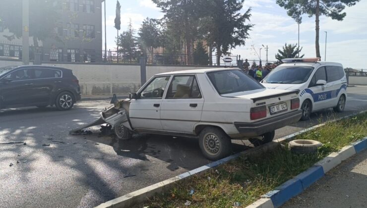 Adıyaman’da iki otomobil çarpıştı: 5 yaralı