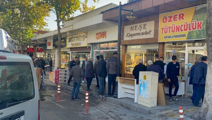 Adıyaman’da bir kuyumcuya giren şahıs, kuyumcunun oğlunu yaraladı