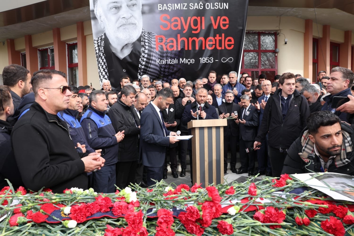 Kahtalı Mıçe’nin cenaze töreninde organizasyon eksikliği tepki çekti