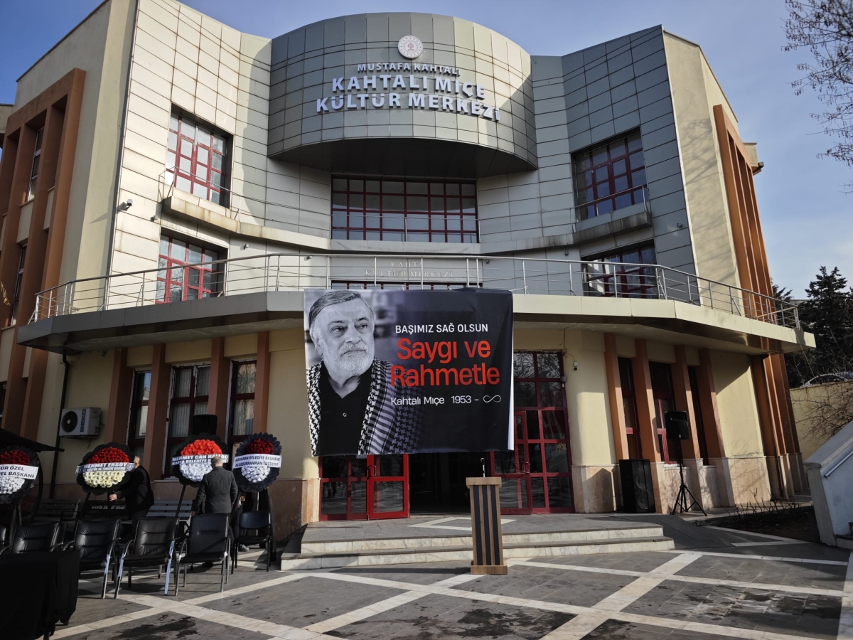 Kahtalı Mıçe’nin cenaze töreninde organizasyon eksikliği tepki çekti