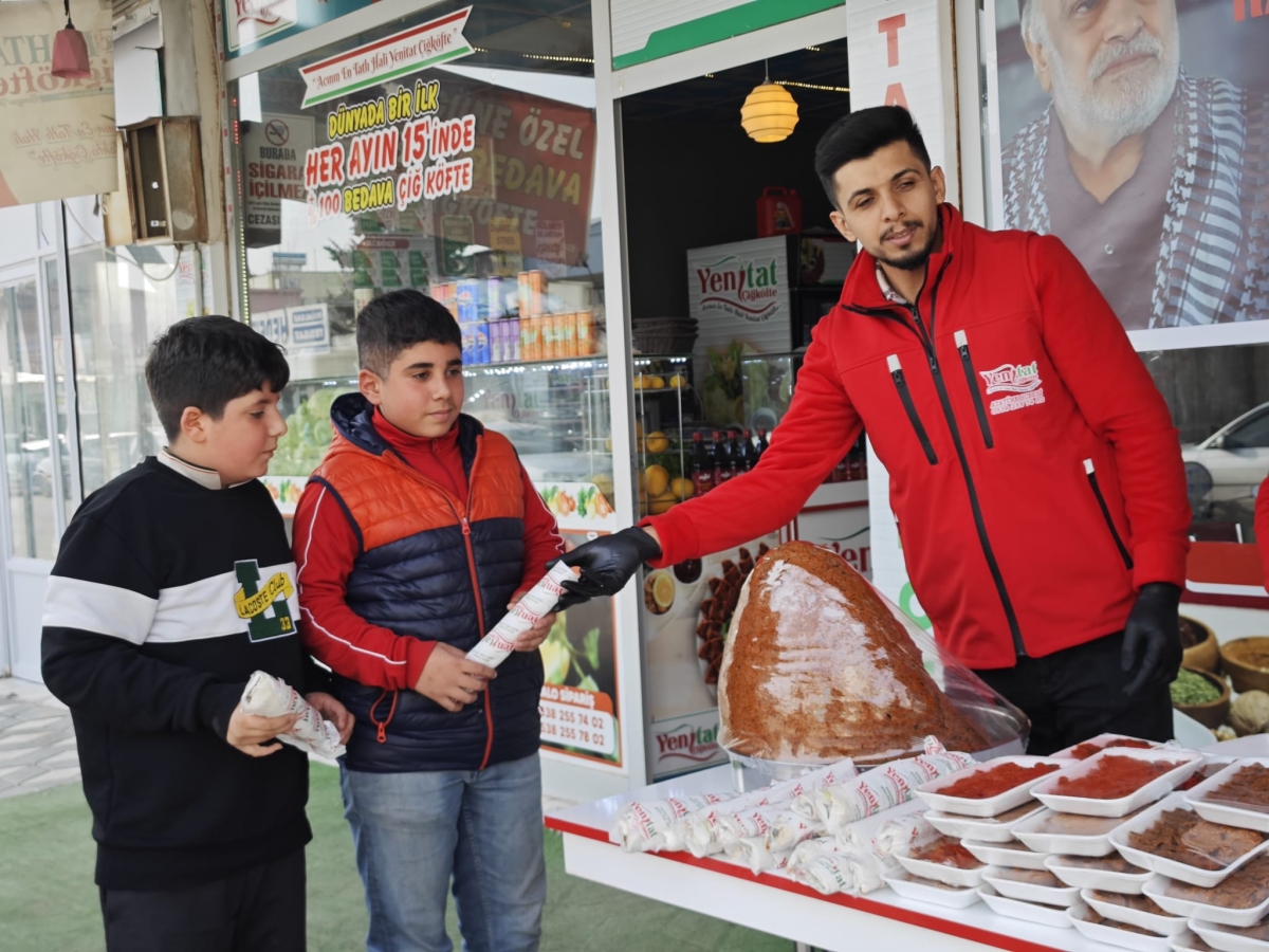 Kahtalı Mıçe’ye vefa Ücretsiz Çiğköfte dağıtıldı