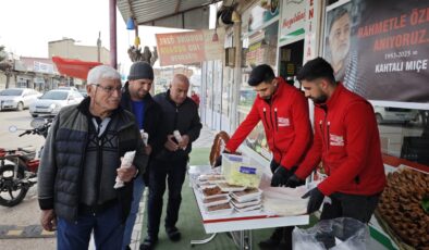 Kahtalı Mıçe’ye vefa: Ücretsiz Çiğköfte dağıtıldı