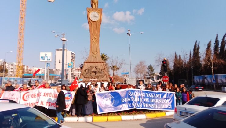 Eğitim-İş’ten, Adıyaman’da ‘Cumhuriyet ve Emek Yürüyüşü’: ‘Tarikatın Bakanı Yusuf Tekin İstifa’