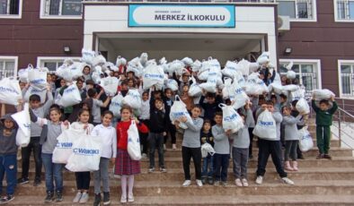 Rotary’den Adıyaman’da 14 bin depremzede ve ihtiyaç sahibi öğrenciye kıyafet desteği