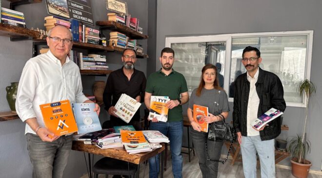 Rotary Kulüplerinden Hayathanem Kütüphanesi öğrencilerine kitap ve hediye çeki desteği