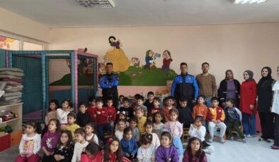 Kahta’da polis ekiplerinden anaokulu öğrencilerine eğitim