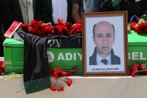 adiyaman-barosu-uyesi-avukat-mesut-secilmis-son-yolculuguna-ugurlandi