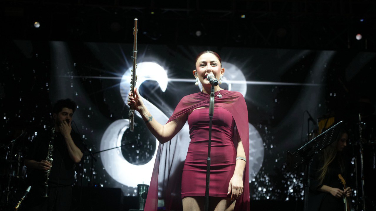 adiyamanda-19-mayis-coskusu-melek-mossodan-ucretsiz-konser