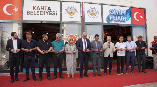 Kahta Belediyesi’nden yerel ekonomiye destek: Giyim fuarı açıldı