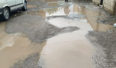 Kahta’da bozuk yollar tepki çekiyor