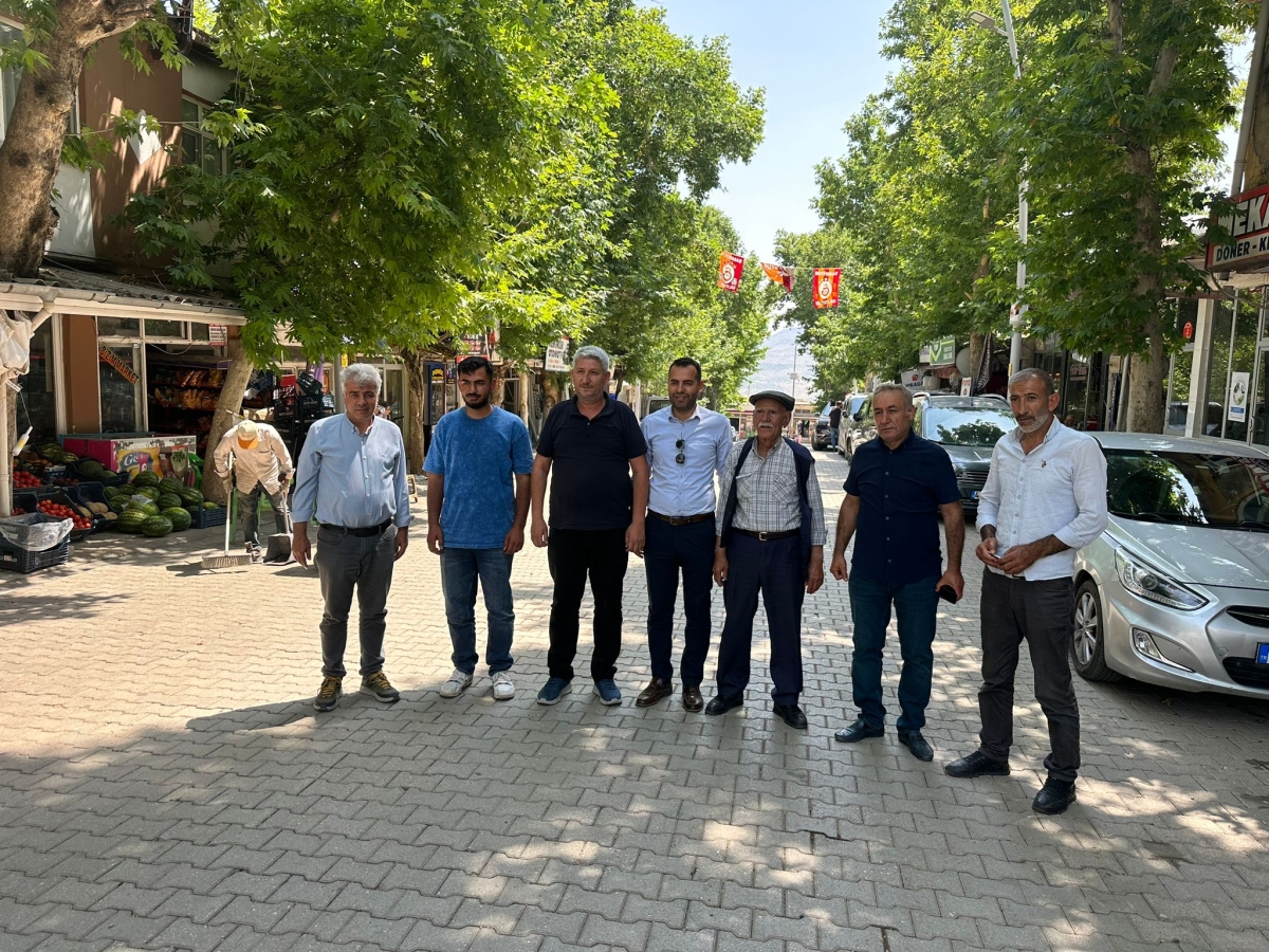 dem-partili-coskun-nemruta-giden-yol-icler-acisi-samsat-susuz-tarim-yapiyor