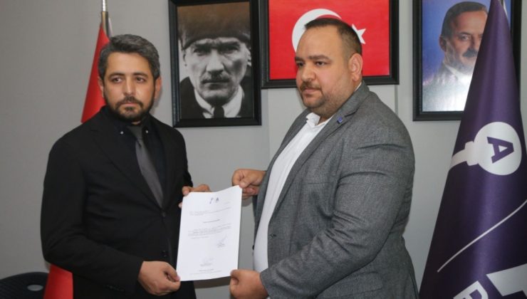 Anahtar Parti Besni İlçe Başkanlığı’na Ahmet Tevfik Dayan atandı