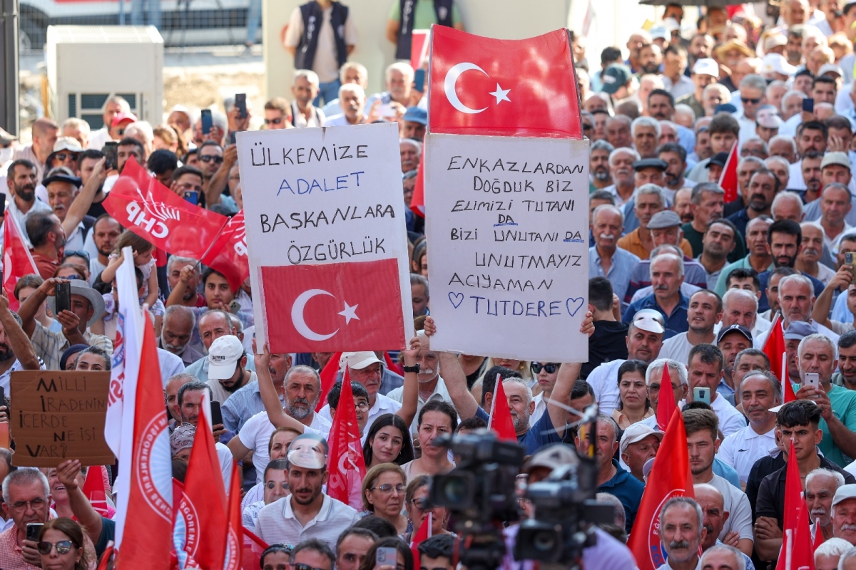 yuzde-75-ozgur-ozele-inaniyor-yuzde-25-erdogana