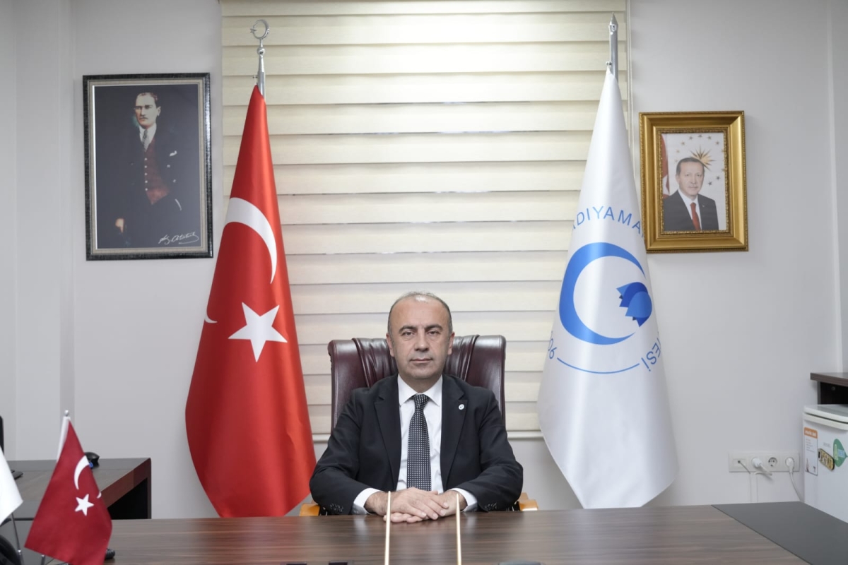 adiyaman-universitesi-bilimle-yuksel-gelecege-yon-ver-slogani-ile-ogrencilerini-bekliyor
