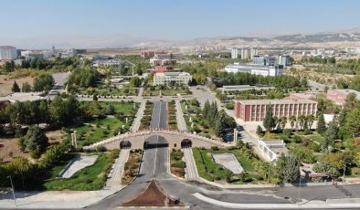 Adıyaman Üniversitesi ‘Bilimle Yüksel, Geleceğe Yön Ver’ Sloganı ile Öğrencilerini Bekliyor