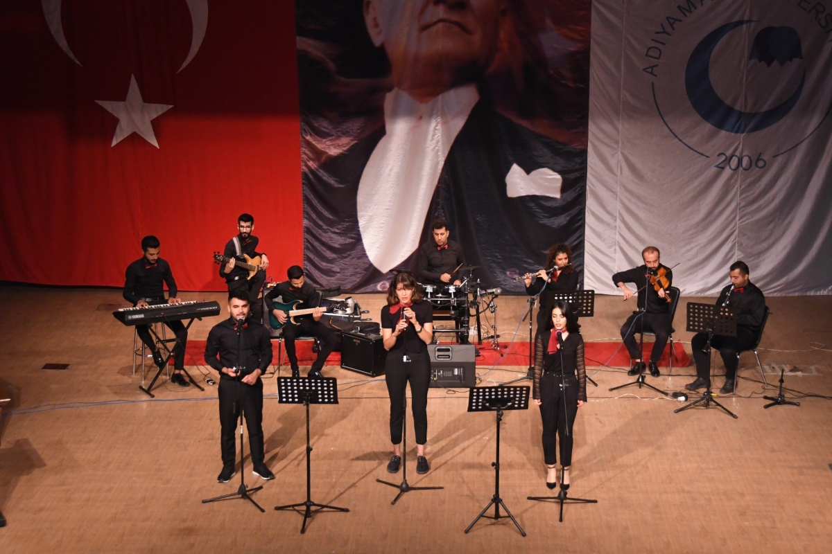 adiyaman-universitesi-bilimle-yuksel-gelecege-yon-ver-slogani-ile-ogrencilerini-bekliyor