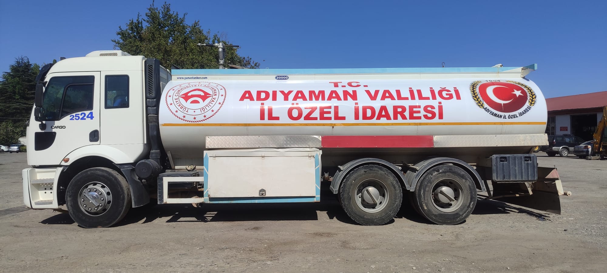 adiyamani-tozdan-arindiracak-6-adet-arazoz-hizmete-sunuldu