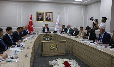 Bakanı Yumaklı Adıyaman’da Sektör Temsilcileriyle Buluştu