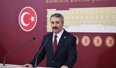 “12 Eylül’ün karanlık izlerini silecek olan, sivil ve demokratik bir anayasadır.”