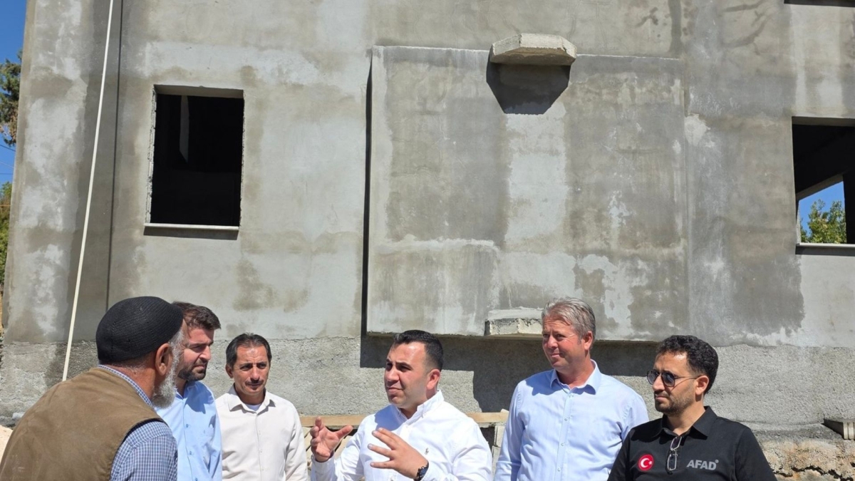 Gölbaşı Kaymakamı Kadir Algın, Çöplü Köyü’nde incelemelerde bulundu