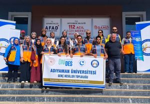 adiyaman-universitesinde-depreme-hazirlanan-genc-nesiller-egitimini-tamamlandi