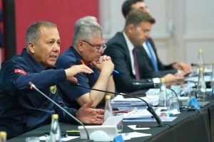 adiyaman-ve-73-ilde-dev-operasyon-binlerce-supheli-yakalandi