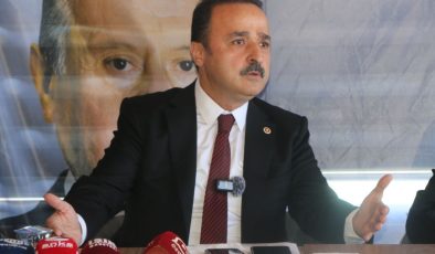 ‘Anayasamızın ilk dört maddesinden taviz vermeyiz’