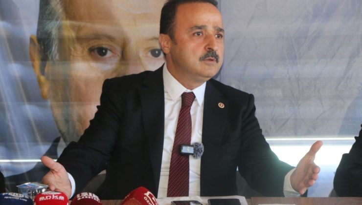 ‘Anayasamızın ilk dört maddesinden taviz vermeyiz’