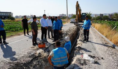 Başkan Abdurrahman Tutdere Çimenevler’de su sorununu çözdü, yüzler güldü