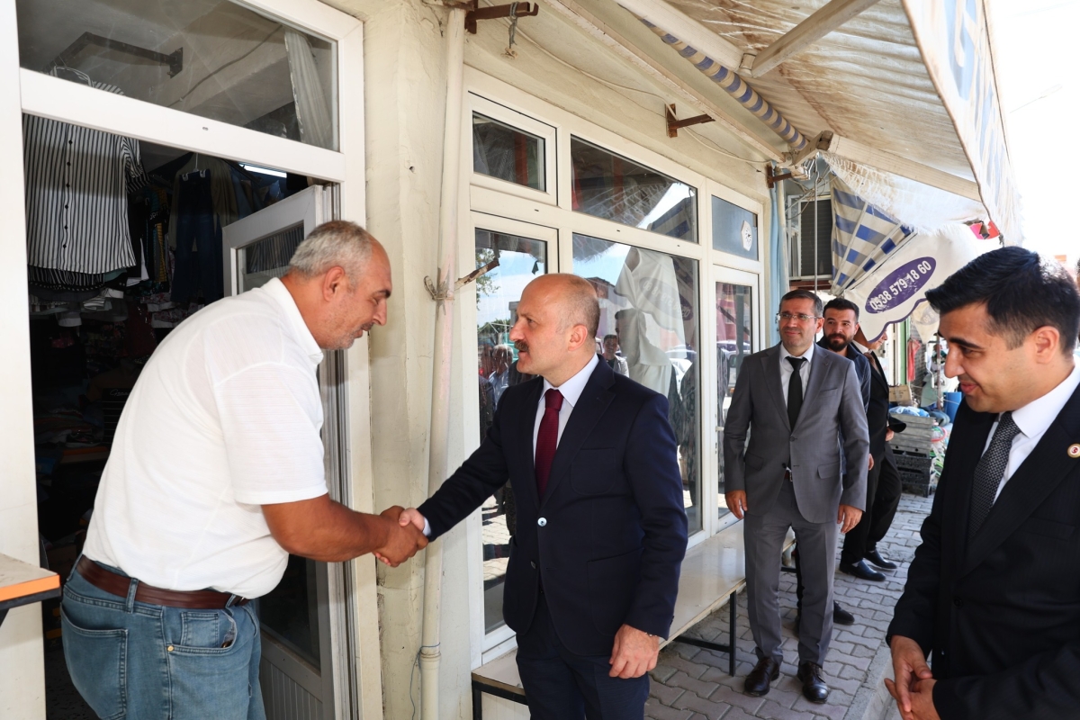 vali-varoldan-tut-ilcesi-esnafina-ziyaret