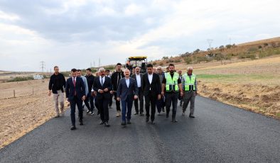 Adıyaman Köylerinde İlk Defa Sıcak Asfalt Dönemi Başladı