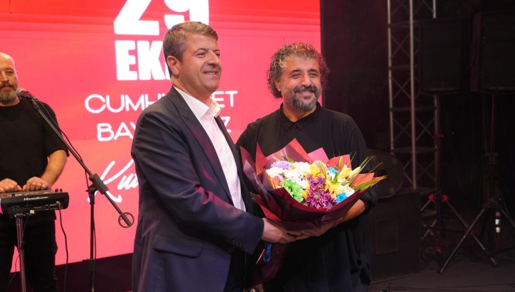 Adıyaman’da Cumhuriyet Coşkusu Kortej ve Konserle Taçlandı