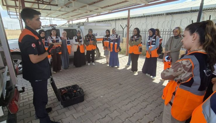 Adıyaman’da genç gönüllüler AFAD eğitimiyle olası afetlere hazırlanıyor