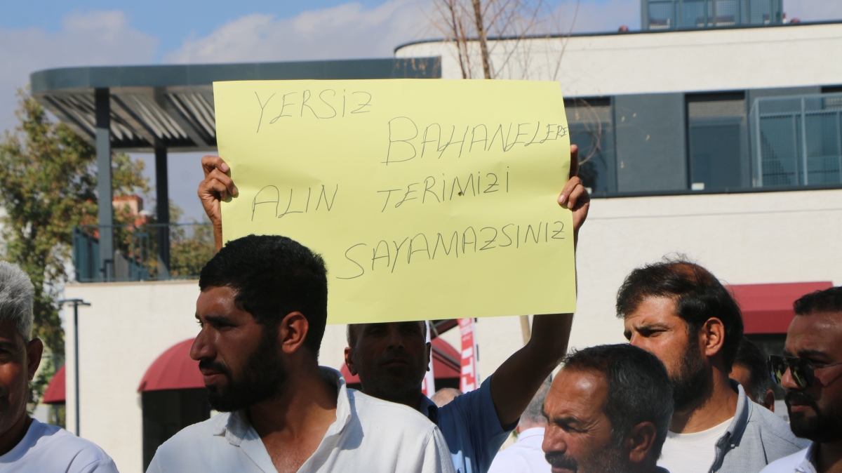 adiyamanda-tutun-ureticileri-sahipsiziz-diyerek-meydana-indi