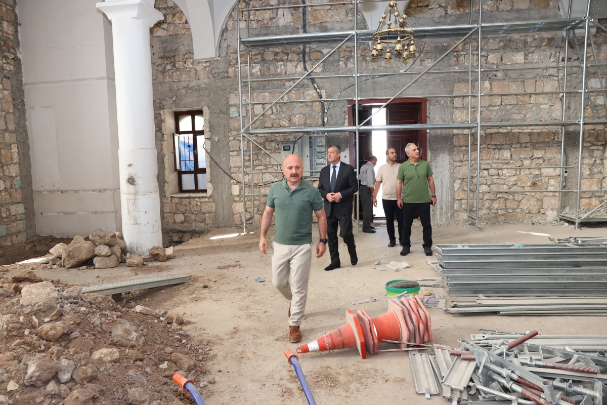 adiyamanin-tarihi-yenipinar-camiinde-restorasyon-calismalari-basladi