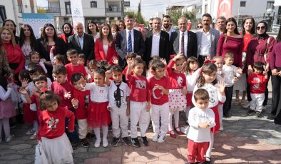 Başkan Tutdere, çocukların 29 Ekim heyecanına ortak oldu