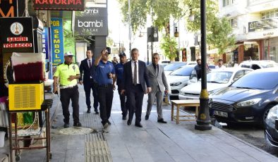 İl Emniyet Müdürü Arzum Nazman, trafik güvenliği için sahada