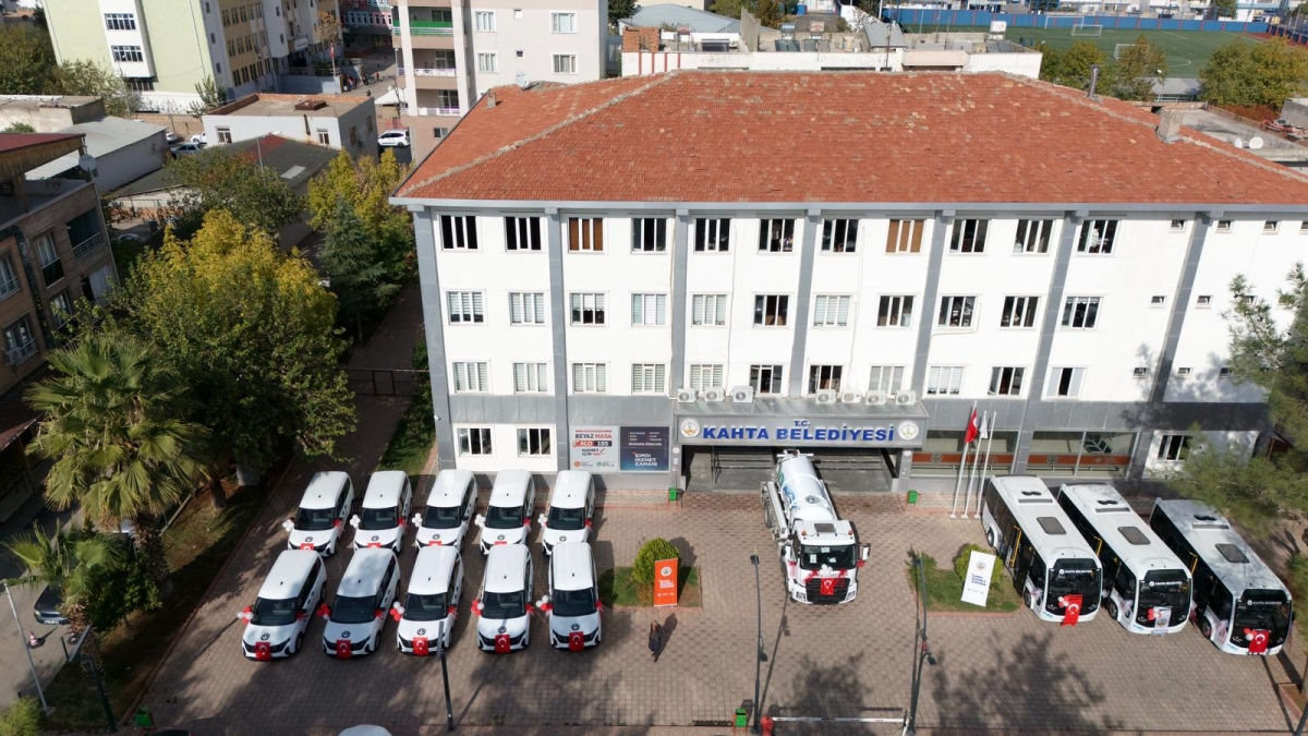 kahta-belediyesi-arac-filosuna-14-yeni-arac-daha-katildi