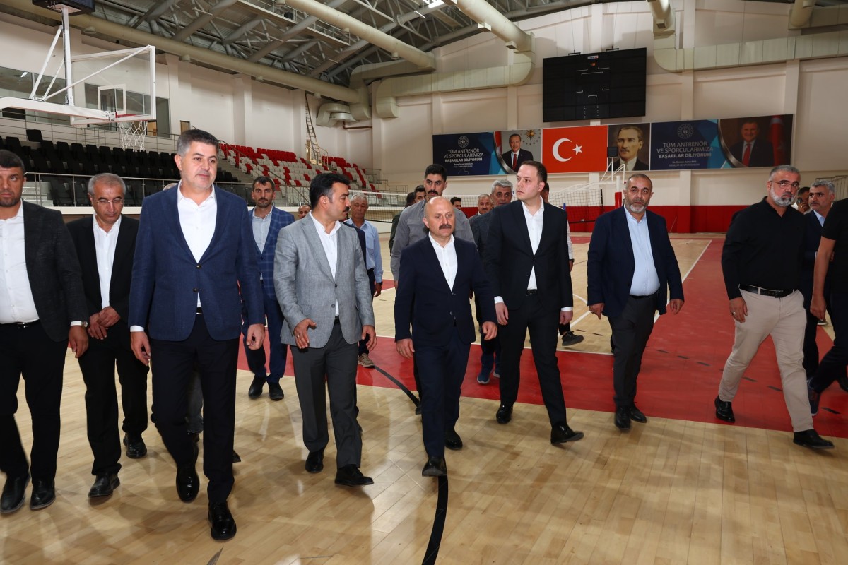 kahtaya-modern-spor-kompleksi-kazandirildi
