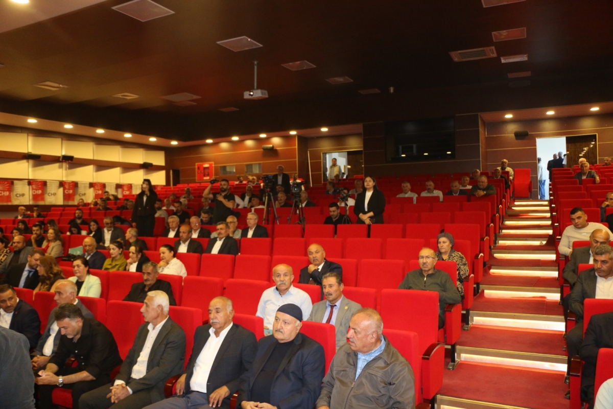 tutdere-salondan-ayrildi-kongrede-tansiyon-yukseldi