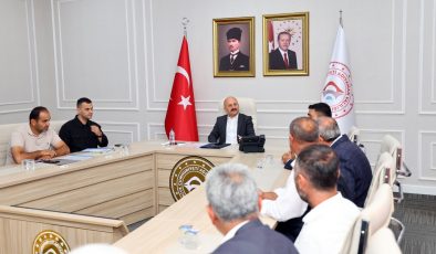 Vali Osman Varol, köylerdeki ihtiyaçları görüşmek için toplantı yaptı