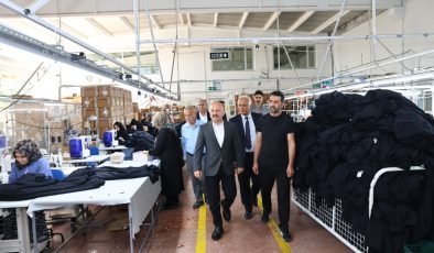Vali Osman Varol, Organize Sanayi Bölgesi’ndeki bazı fabrikaları gezdi
