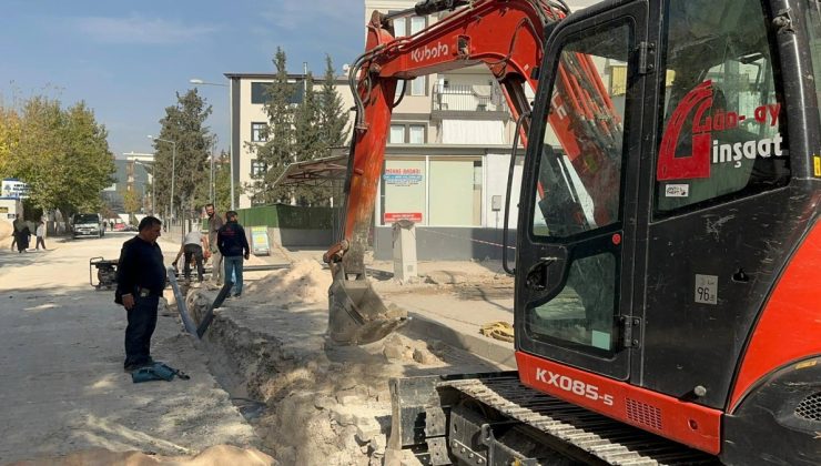 Adıyaman Belediyesi, çarşı merkezinde altyapı çalışmalarını yoğunlaştırdı