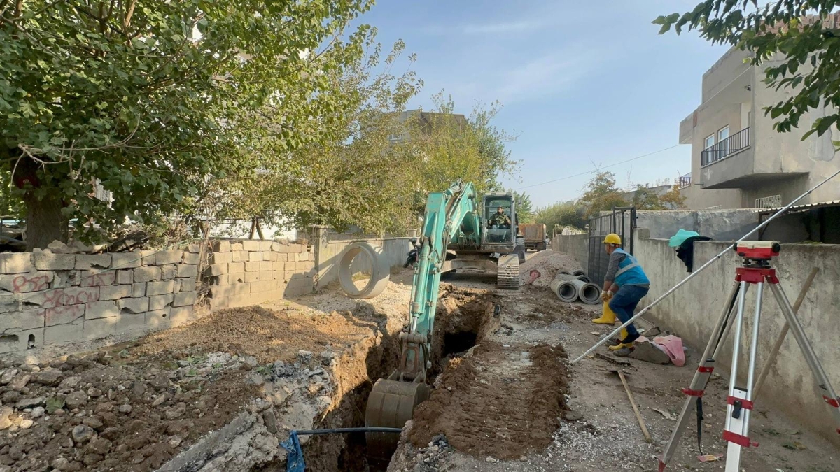 adiyaman-belediyesi-carsi-merkezinde-altyapi-calismalarini-yogunlastirdi