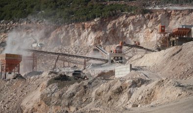 Adıyaman Belediyesi taş kırma ve eleme tesislerini yeniliyor