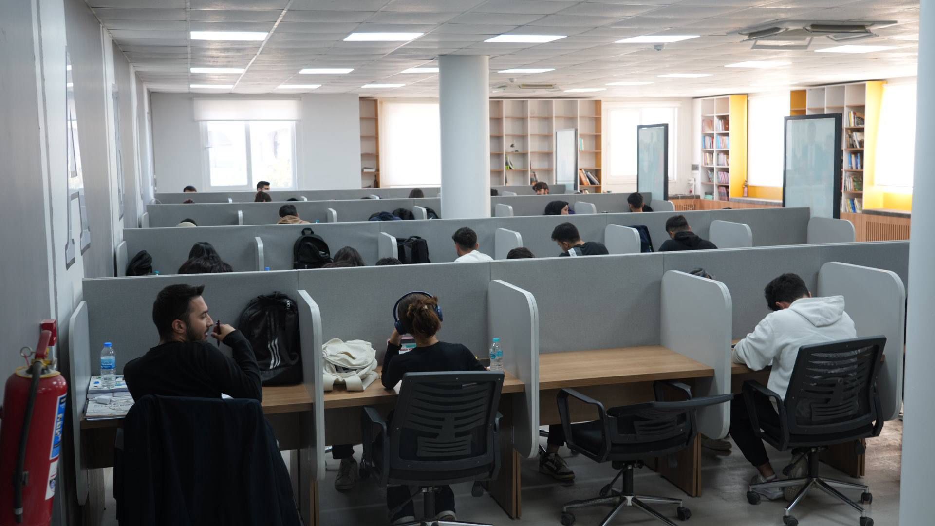 adiyaman-belediyesinin-yasayan-kutuphane-hizmeti-yogun-ilgi-goruyor