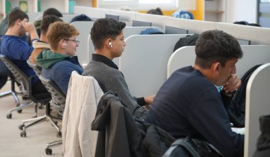 Adıyaman Belediyesi’nin Yaşayan Kütüphane hizmeti yoğun ilgi görüyor