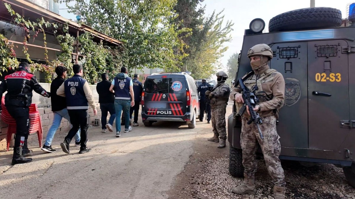 adiyaman-merkezli-silah-kacakciligi-operasyonunda-34-kisi-yakalandi