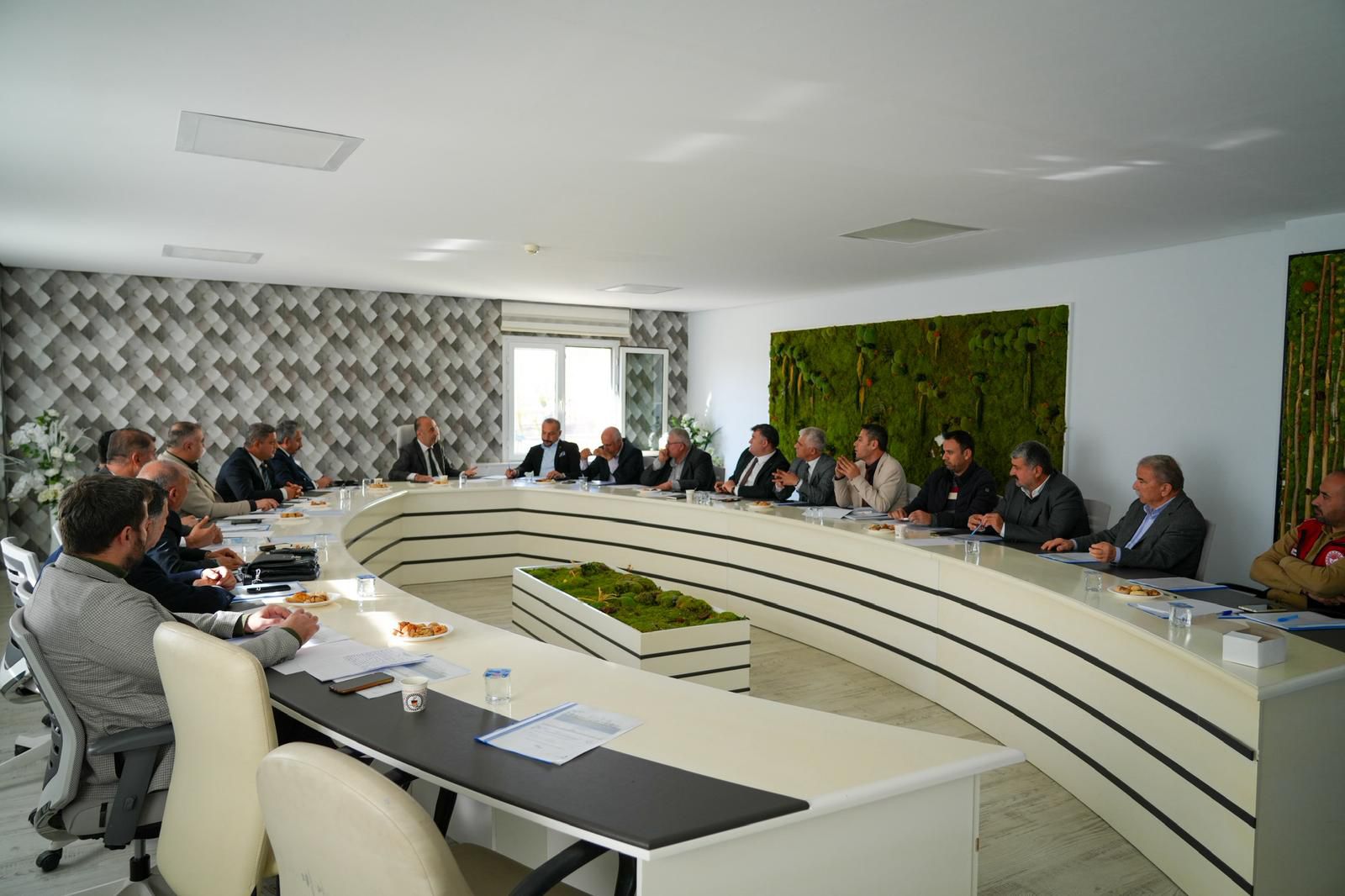 Adıyaman Üniversitesinde Badem Eylem Planı Çalışma ve İstişare Toplantısı düzenlendi.