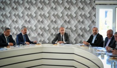 Adıyaman Üniversitesinde Badem Eylem Planı Çalışma ve İstişare Toplantısı düzenlendi.